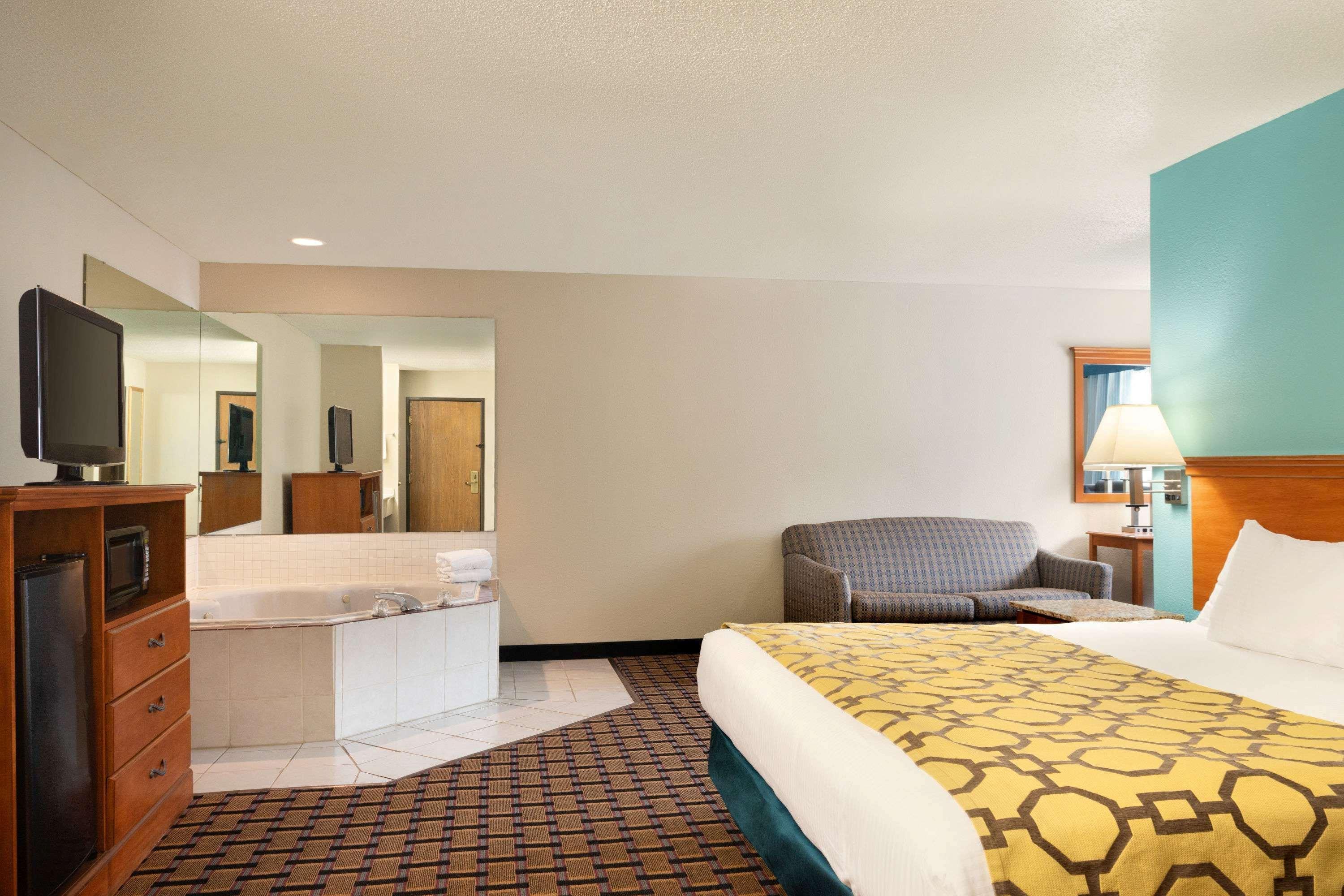 Baymont By Wyndham Warrenton Hotel Luaran gambar