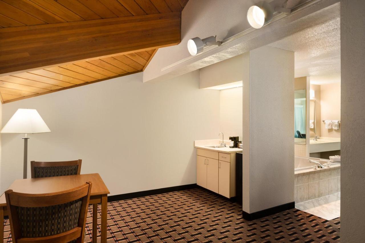 Baymont By Wyndham Warrenton Hotel Luaran gambar